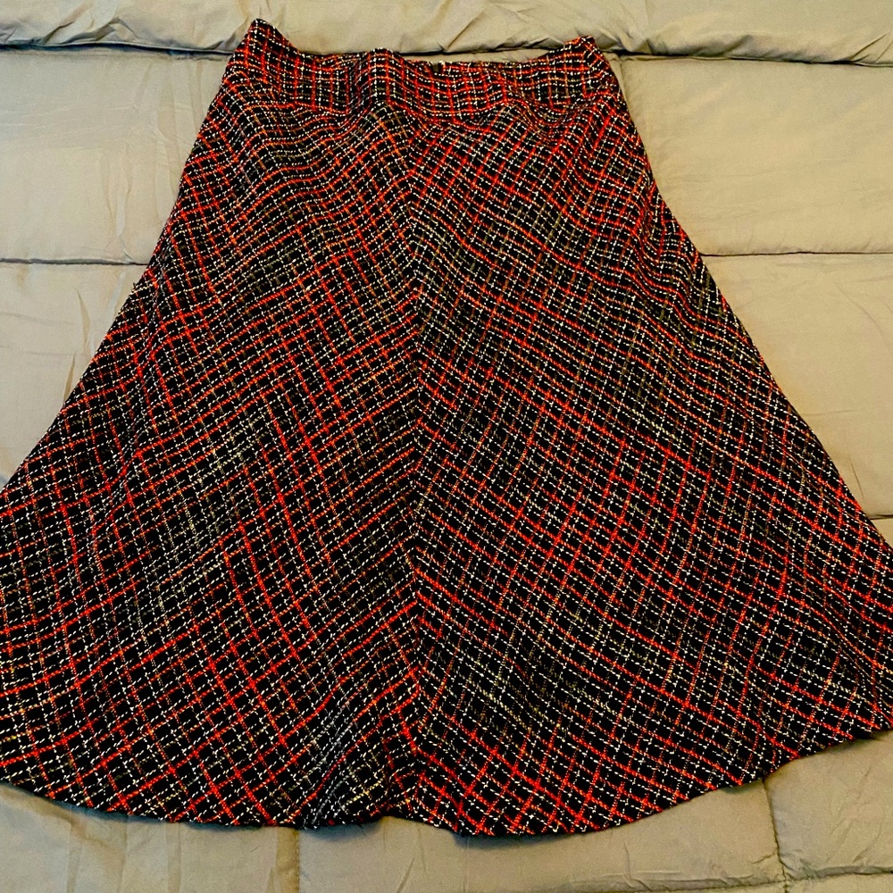 Jones Wear long skirt